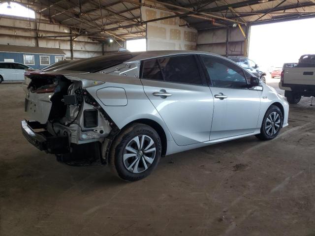 JTDKARFP6H3005891 - 2017 TOYOTA PRIUS PRIM 银色 照片 3