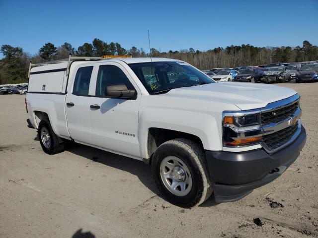 1GCVKNEH7JZ369723 - 2018 CHEVROLET SILVERADO K1500 WHITE photo 4