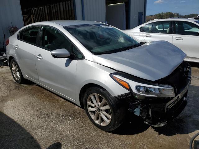 3KPFL4A7XHE145747 - 2017 KIA FORTE LX GRAY photo 4