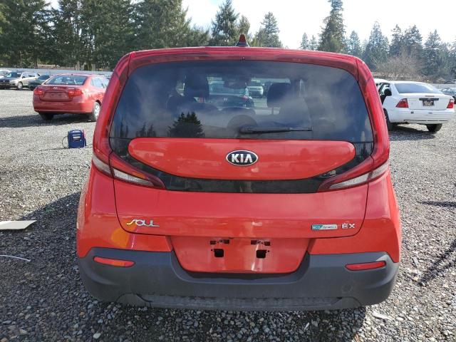 KNDJ33AU2L7082744 - 2020 KIA SOUL EX RED photo 6