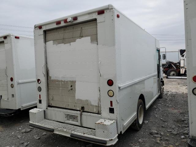 4UZA4FF47TC781359 - 1996 FREIGHTLINER CHASSIS M LINE WALK-IN VAN WHITE photo 4