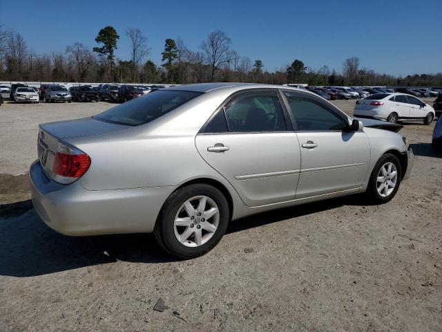 4T1BE32K65U586323 - 2005 TOYOTA CAMRY LE/X LE SILVER photo 3