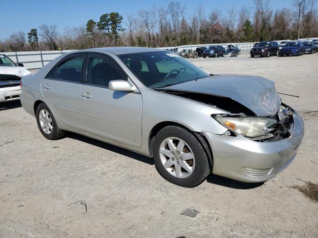 4T1BE32K65U586323 - 2005 TOYOTA CAMRY LE/X LE SILVER photo 4