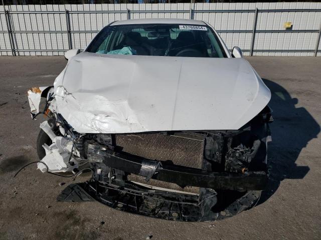 5NPD74LF9KH435979 - 2019 HYUNDAI ELANTRA SE WHITE photo 5