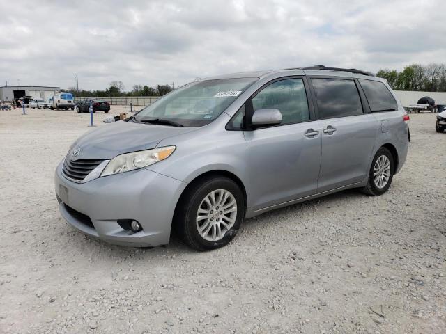 2011 TOYOTA SIENNA XLE, 