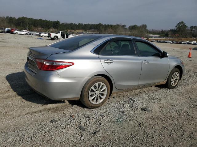 4T1BF1FK8HU716747 - 2017 TOYOTA CAMRY LE SILVER photo 3