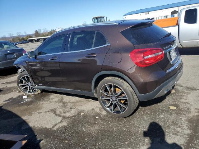 WDCTG4GB8FJ040623 - 2015 MERCEDES-BENZ GLA 250 4MATIC BROWN photo 2