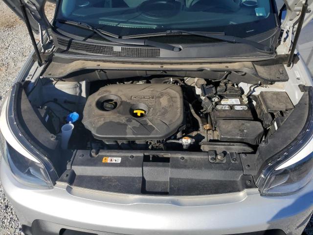KNDJP3A59F7756857 - 2015 KIA SOUL + SILVER photo 12