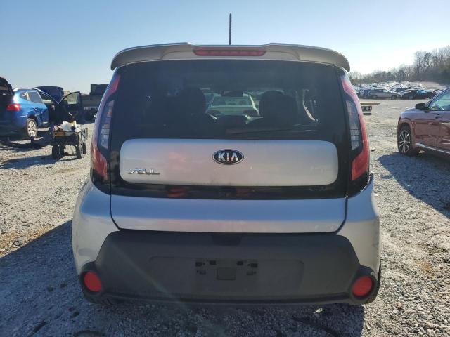 KNDJP3A59F7756857 - 2015 KIA SOUL + SILVER photo 6