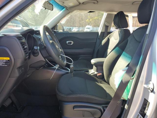 KNDJP3A59F7756857 - 2015 KIA SOUL + SILVER photo 7