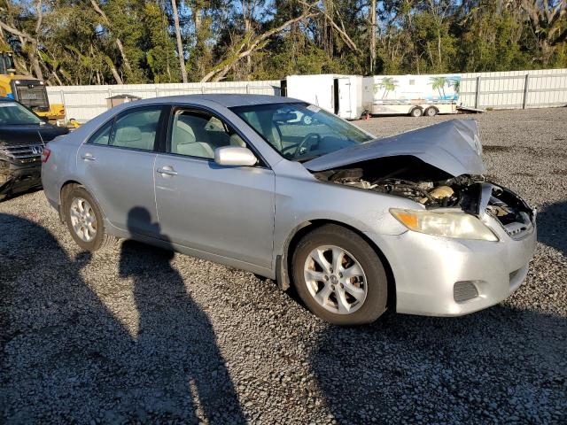 4T1BF3EK4BU138666 - 2011 TOYOTA CAMRY BASE SILVER photo 4