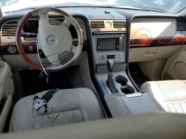 5LMFU27R83LJ12667 - 2003 LINCOLN NAVIGATOR 白色 照片 8