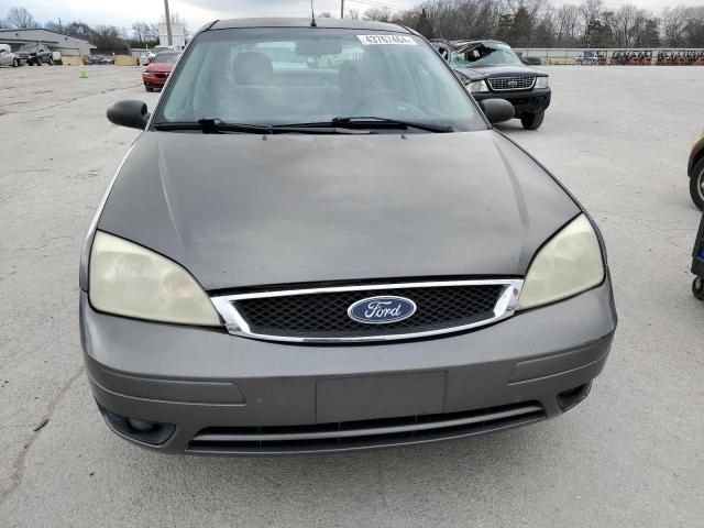 1FAHP34N16W144657 - 2006 FORD FOCUS ZX4 GRAY photo 5