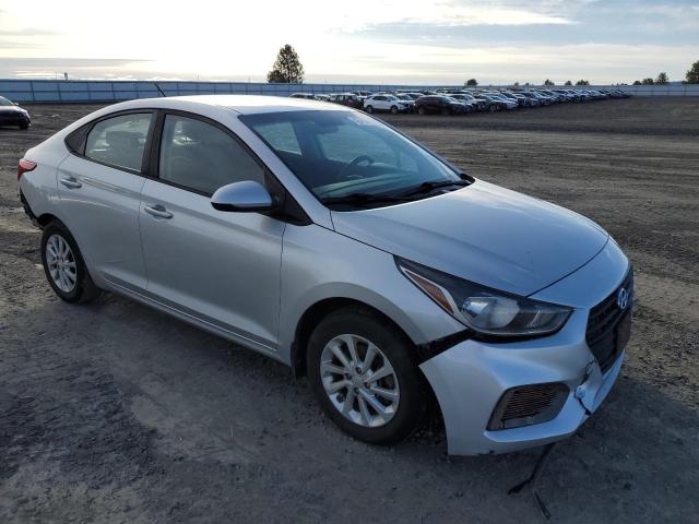 3KPC24A34JE028254 - 2018 HYUNDAI ACCENT SE SILVER photo 4