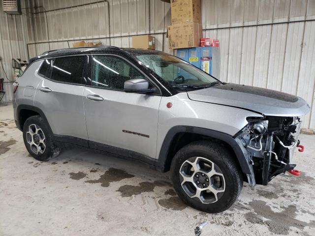 3C4NJDDB3NT148918 - 2022 JEEP COMPASS TRAILHAWK SILVER photo 4