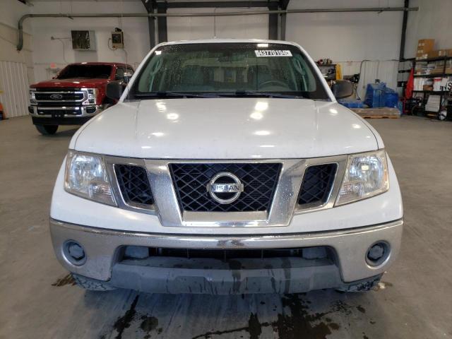 1N6AD0EV3BC417933 - 2011 NISSAN FRONTIER S WHITE photo 5