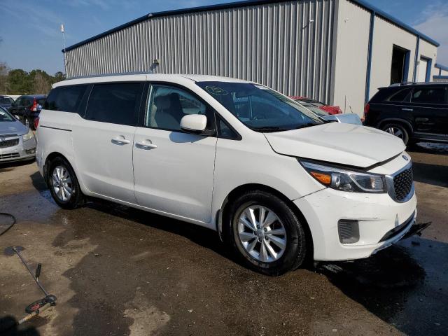 KNDMB5C12G6111041 - 2016 KIA SEDONA LX WHITE photo 4