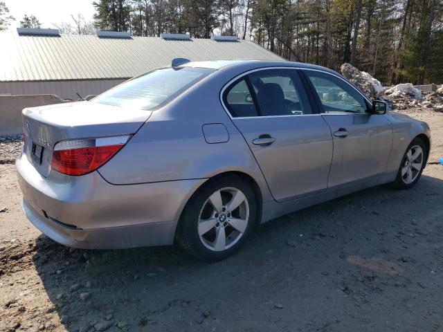 WBANF73516CG67963 - 2006 BMW 530 XI SILVER photo 3