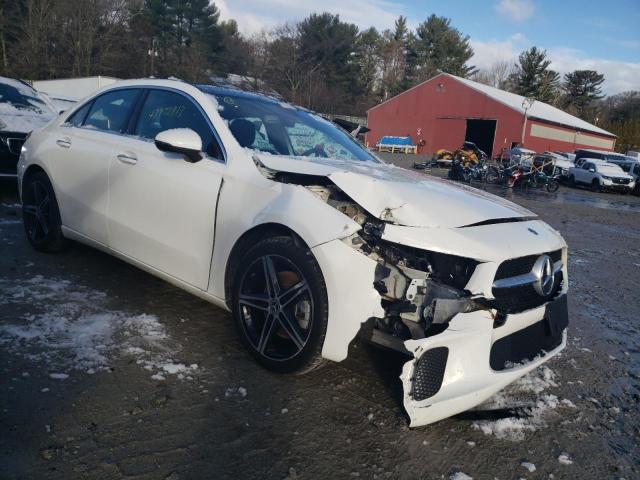 W1K3G4FB6NJ335876 - 2022 MERCEDES-BENZ A 220 4MATIC WHITE photo 4