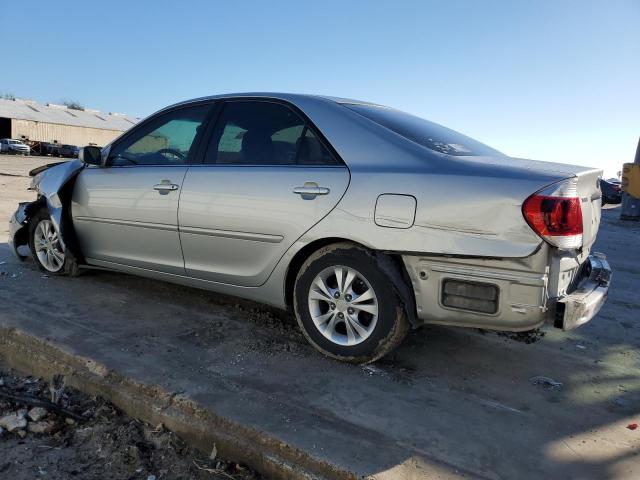 4T1BF32K65U110621 - 2005 TOYOTA CAMRY LE SILVER photo 2