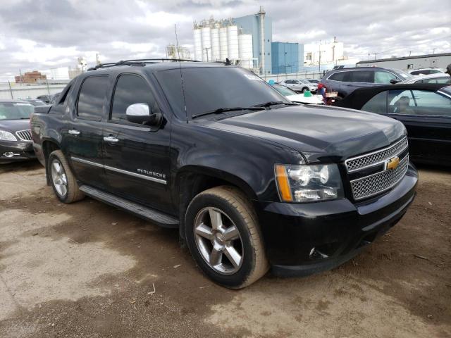 3GNTKGE7XDG369592 - 2013 CHEVROLET AVALANCHE LTZ BLACK photo 4