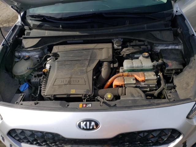 KNDCB3LC3L5361308 - 2020 KIA NIRO LX SILVER photo 11