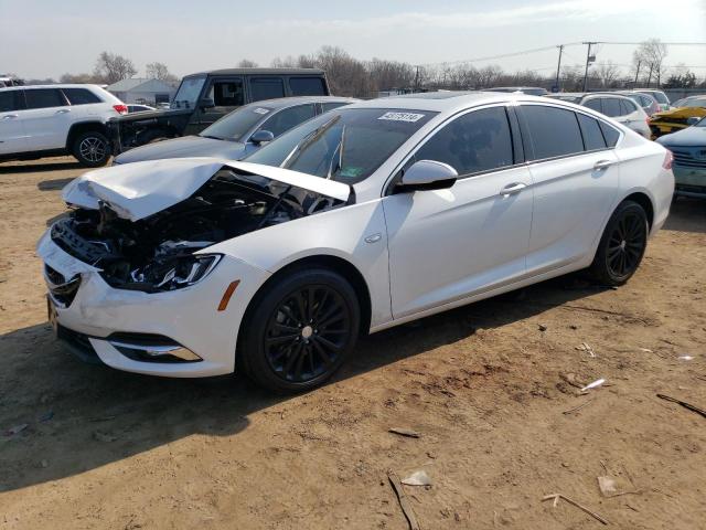 W04GR6SXXJ1124090 - 2018 BUICK REGAL ESSENCE WHITE photo 1