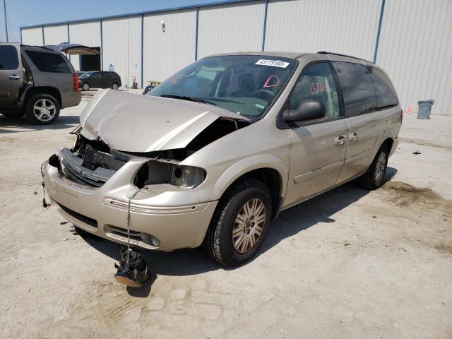 2A4GP44R07R342732 - 2007 CHRYSLER TOWN & COU LX GOLD photo 1