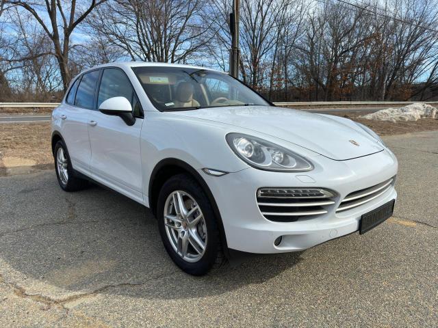 2014 PORSCHE CAYENNE, 