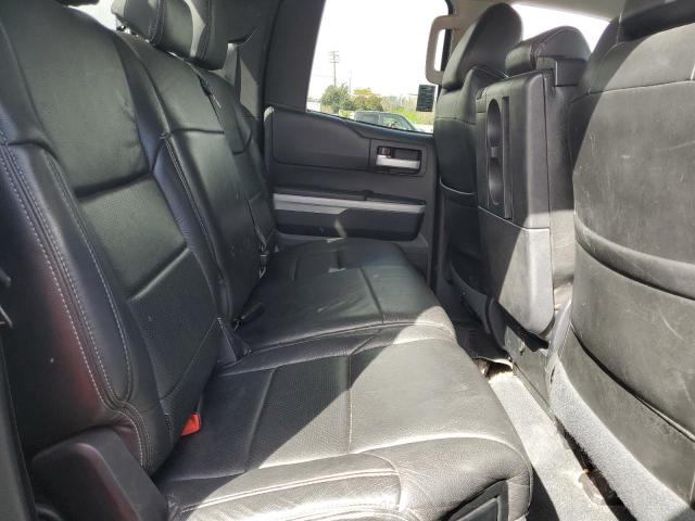 5TFUY5F14GX558605 - 2016 TOYOTA TUNDRA DOUBLE CAB SR/SR5 SILVER photo 11