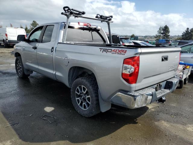 5TFUY5F14GX558605 - 2016 TOYOTA TUNDRA DOUBLE CAB SR/SR5 SILVER photo 2