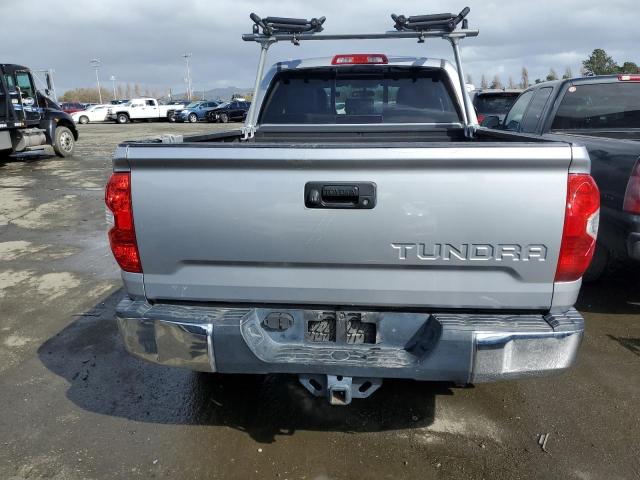 5TFUY5F14GX558605 - 2016 TOYOTA TUNDRA DOUBLE CAB SR/SR5 SILVER photo 6