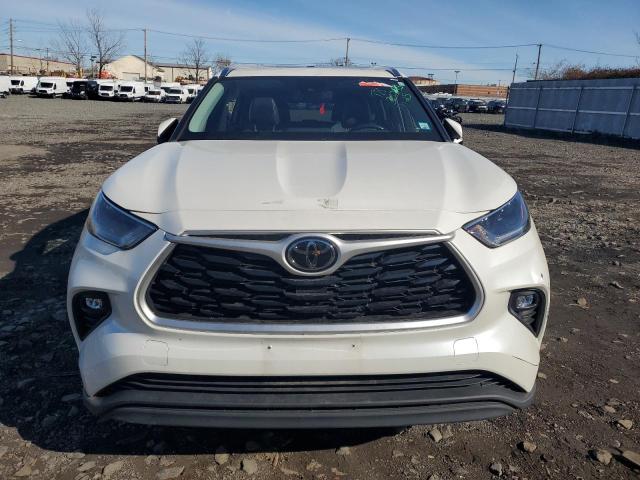 5TDGZRBH4MS100973 - 2021 TOYOTA HIGHLANDER XLE WHITE photo 5