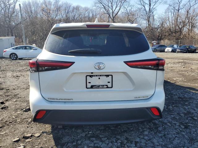 5TDGZRBH4MS100973 - 2021 TOYOTA HIGHLANDER XLE WHITE photo 6