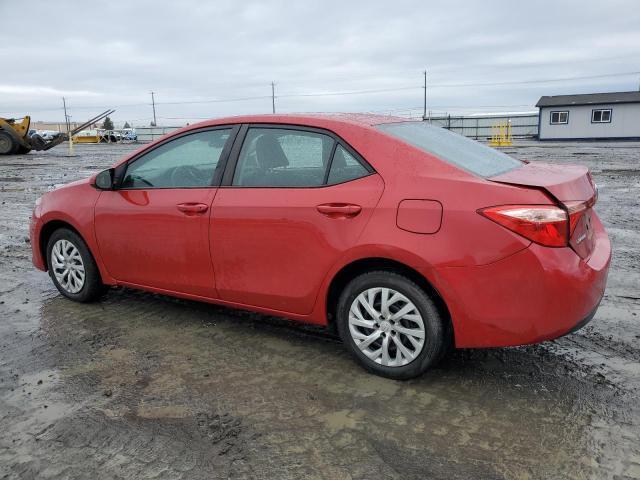 5YFBURHE0JP748367 - 2018 TOYOTA COROLLA L RED photo 2