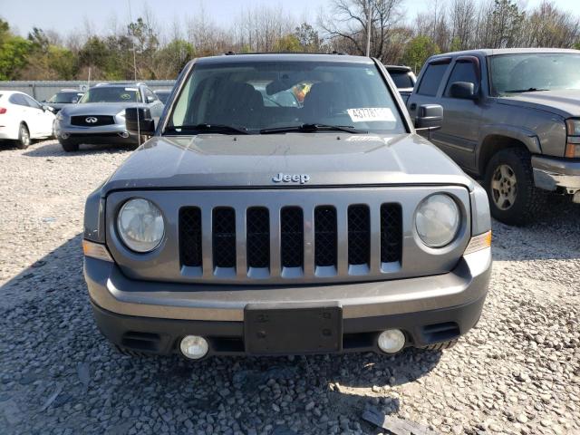 1C4NJRFB3CD672065 - 2012 JEEP PATRIOT LATITUDE GRAY photo 5