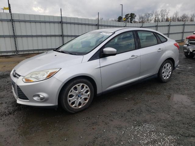 1FAHP3F24CL297095 - 2012 FORD FOCUS SE SILVER photo 1