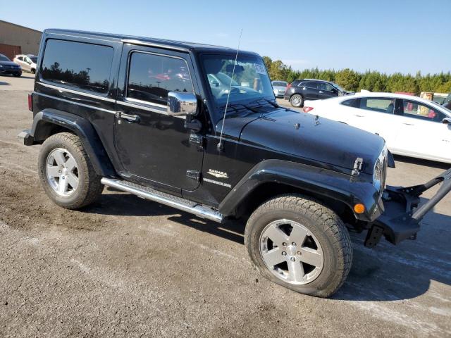 1C4AJWBG1EL172283 - 2014 JEEP WRANGLER SAHARA BLACK photo 4