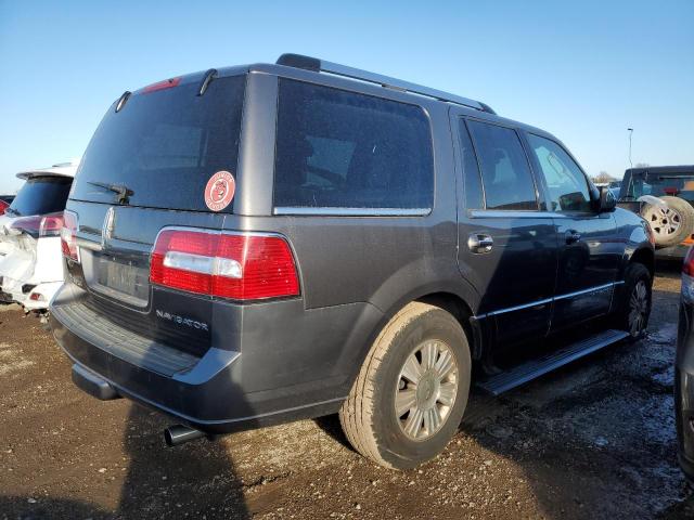 5LMJJ2J5XEEL07136 - 2014 LINCOLN NAVIGATOR SILVER photo 3