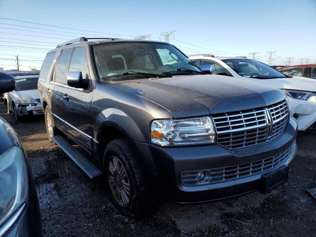 5LMJJ2J5XEEL07136 - 2014 LINCOLN NAVIGATOR SILVER photo 4