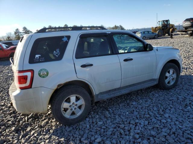 1FMCU9D71CKB84009 - 2012 FORD ESCAPE XLT WHITE photo 3