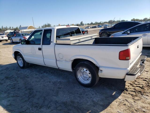 1GCCS19X338246558 - 2003 CHEVROLET S TRUCK S10 WHITE photo 2