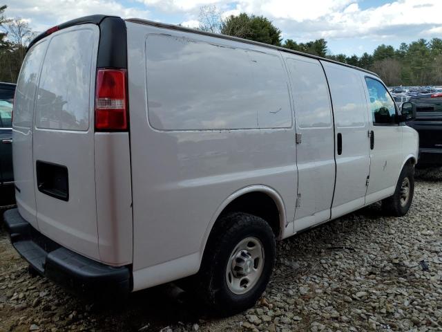 1GCWGAFF9H1338042 - 2017 CHEVROLET EXPRESS G2 WHITE photo 3