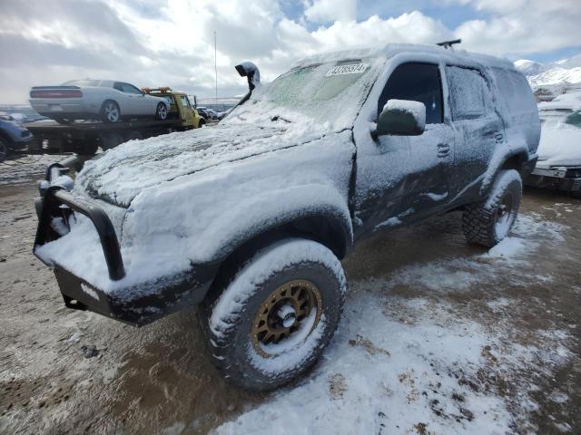 2000 TOYOTA 4RUNNER SR5, 