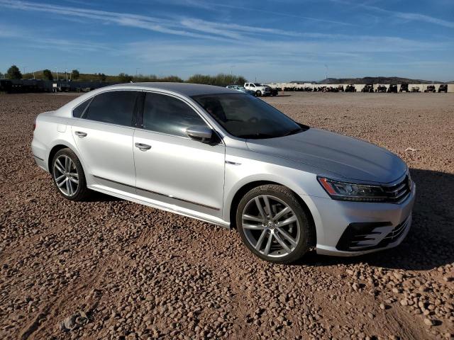 1VWDT7A34HC056895 - 2017 VOLKSWAGEN PASSAT R-LINE ვერცხლისფერი ფოტო 4