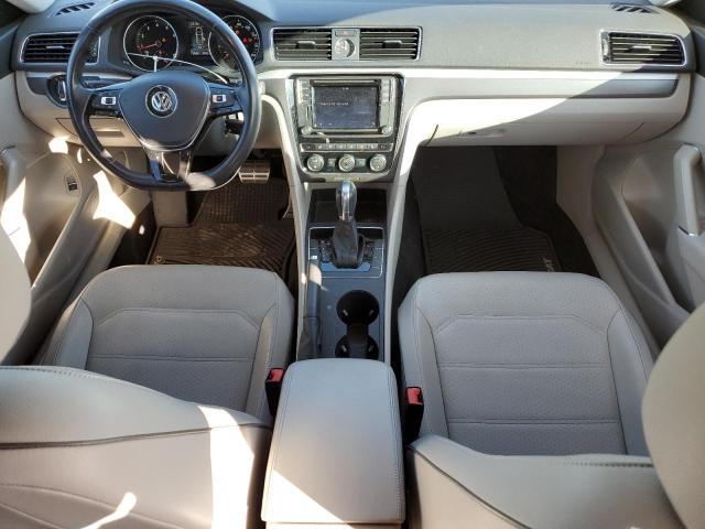 1VWDT7A34HC056895 - 2017 VOLKSWAGEN PASSAT R-LINE ვერცხლისფერი ფოტო 8