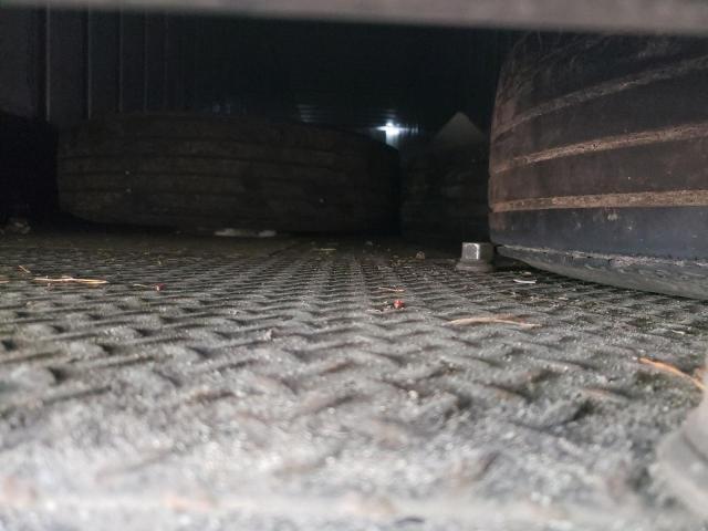 1UYV2S530L7983631 - 2020 UTILITY UTILITY WHITE photo 5