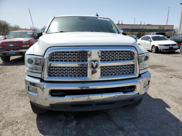 3C63R3EL6HG556836 - 2017 RAM 3500 LARAMIE WHITE photo 5