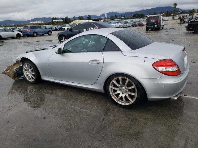 WDBWK56F05F024881 - 2005 MERCEDES-BENZ SLK 350 SILVER photo 2