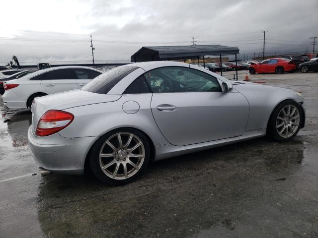 WDBWK56F05F024881 - 2005 MERCEDES-BENZ SLK 350 SILVER photo 3